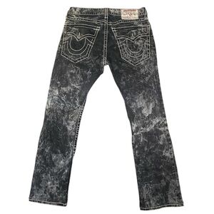 True Religion Mens 33 Straight leg. Used, see pictures for condition.